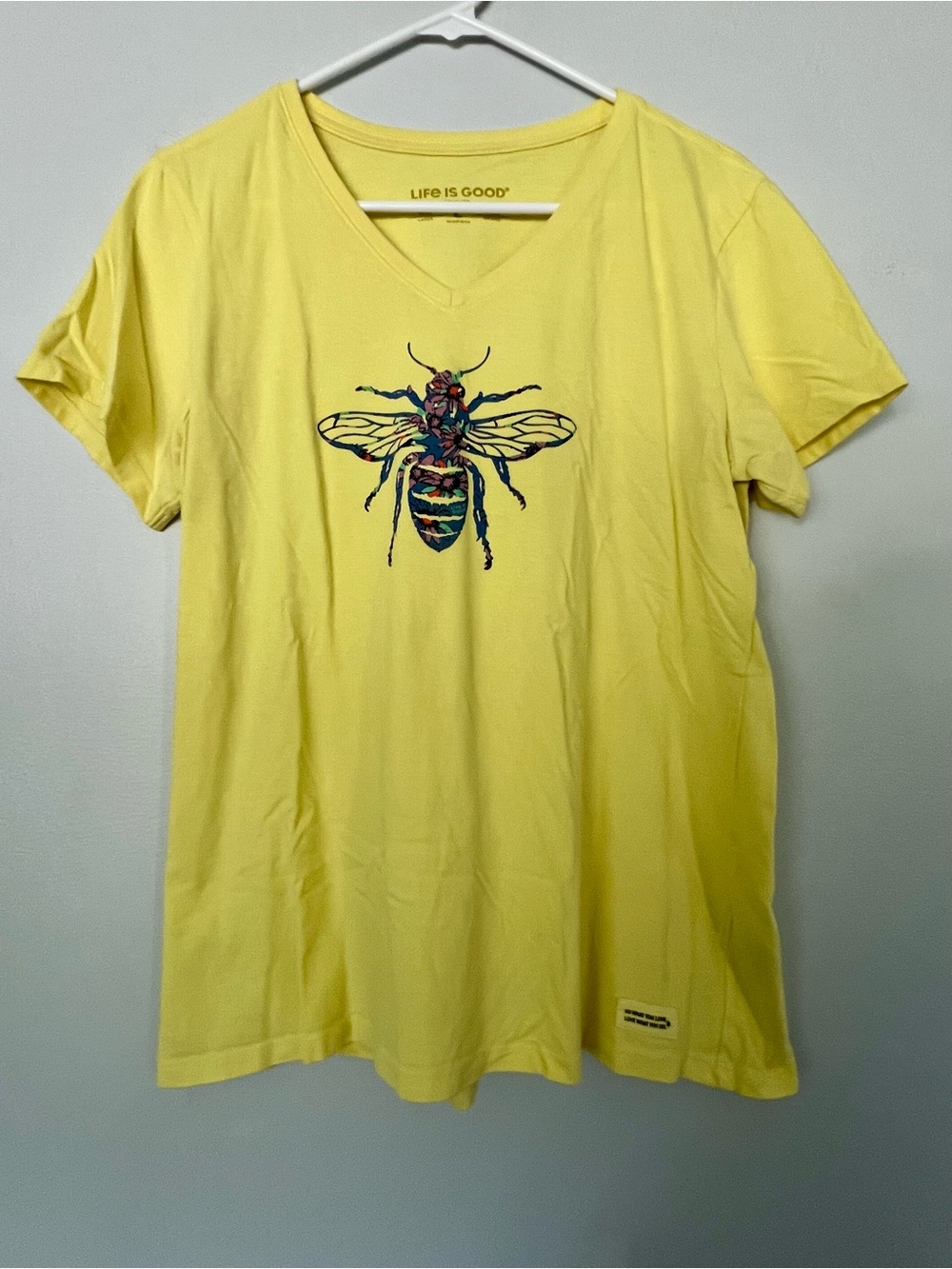 Women’s Life Is Good, Large, Yellow V-Neck Bee Graphic Tee with Multicolor Bee